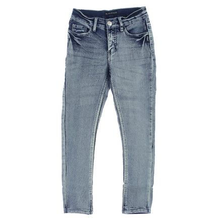 Mid Rise, slim hip & thigh, skinny legs.  By Silver Jean